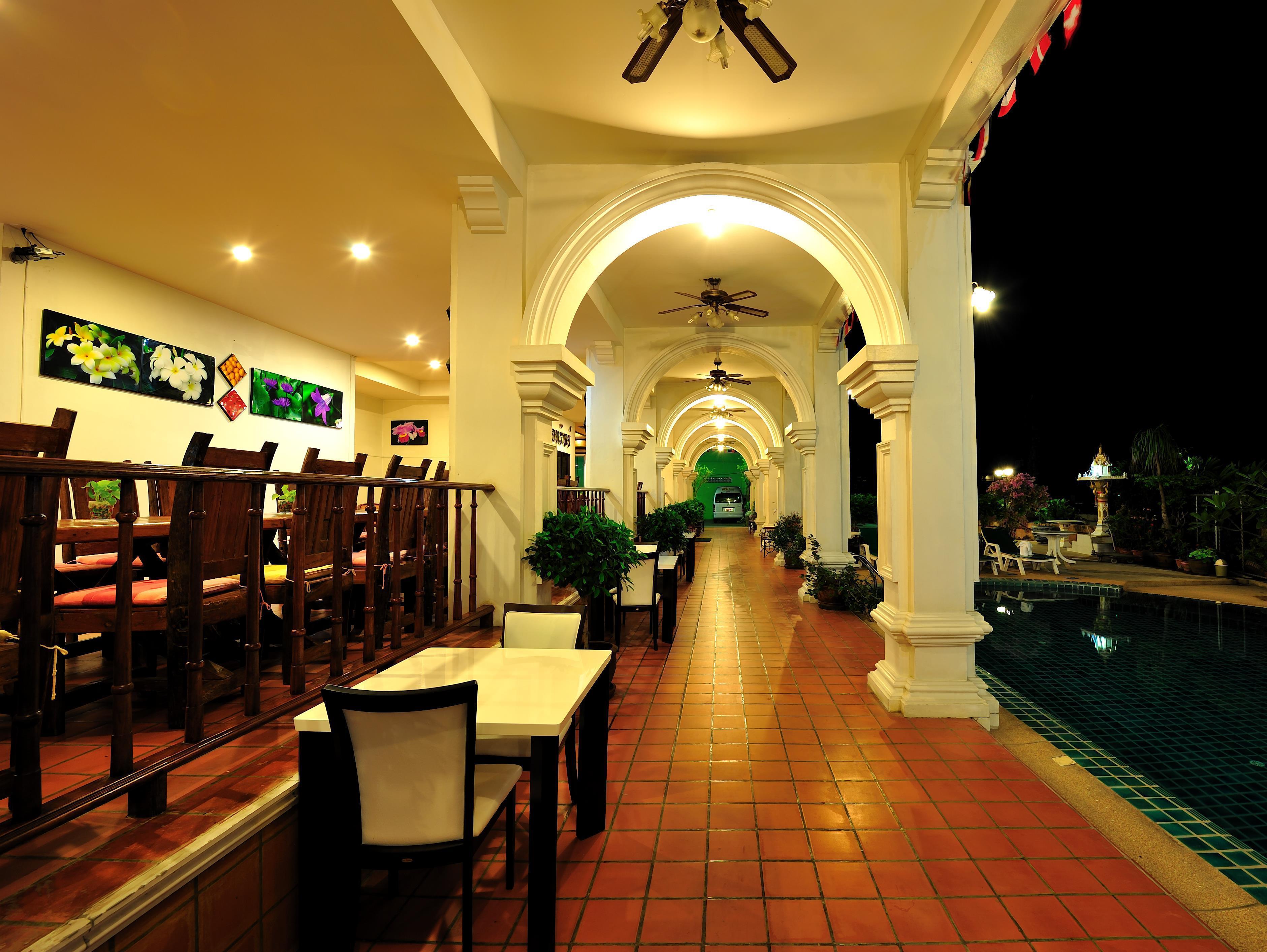 Apk Resort Patong Exterior foto